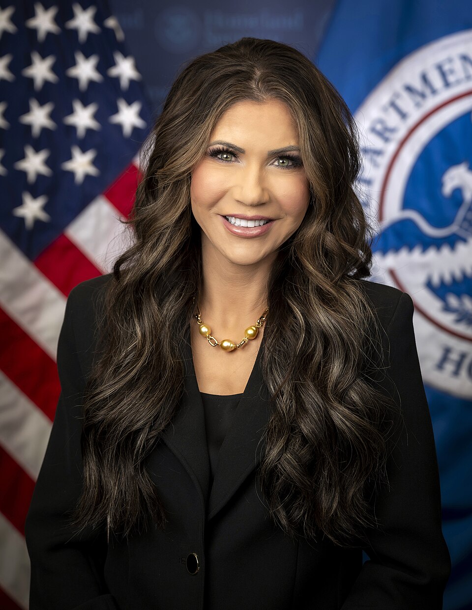 Official DHS portrait of Secretary Kristi Noem